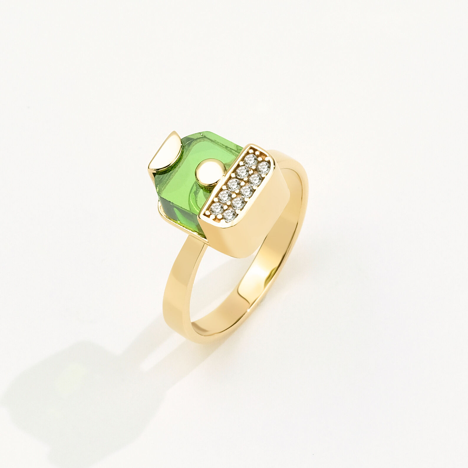 Bonbon 14 Ayar Altın Yeşil Taşlı Yüzük